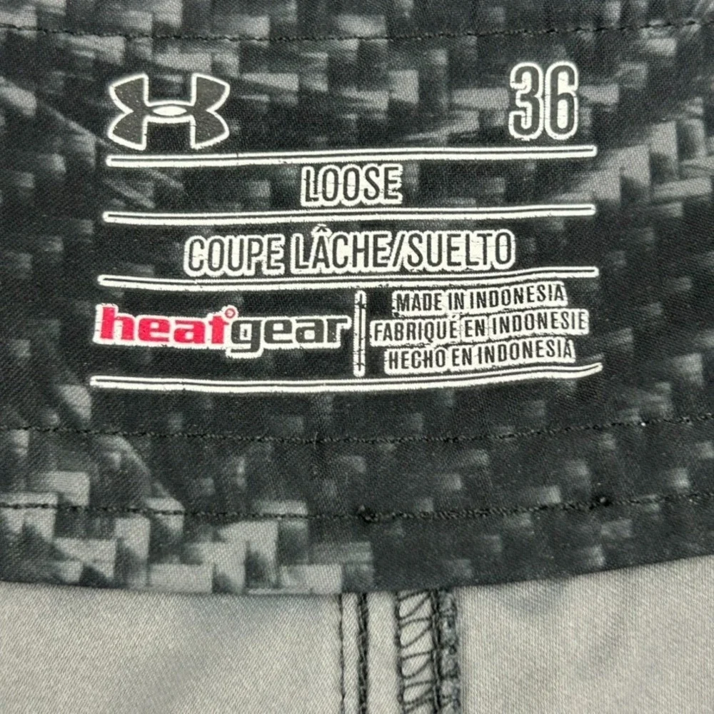 Under Armour Heat Gear Board Shorts Loose 36 Black Gray Casual Outdoors Swimwear